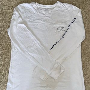 Small White Vineyard Vines Long Sleeve Pocket Tee